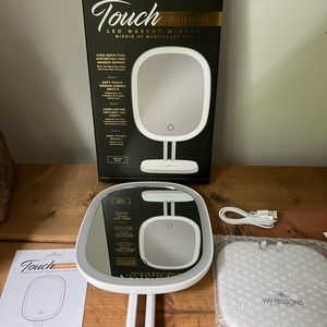Touch Highlight LED Mirror
